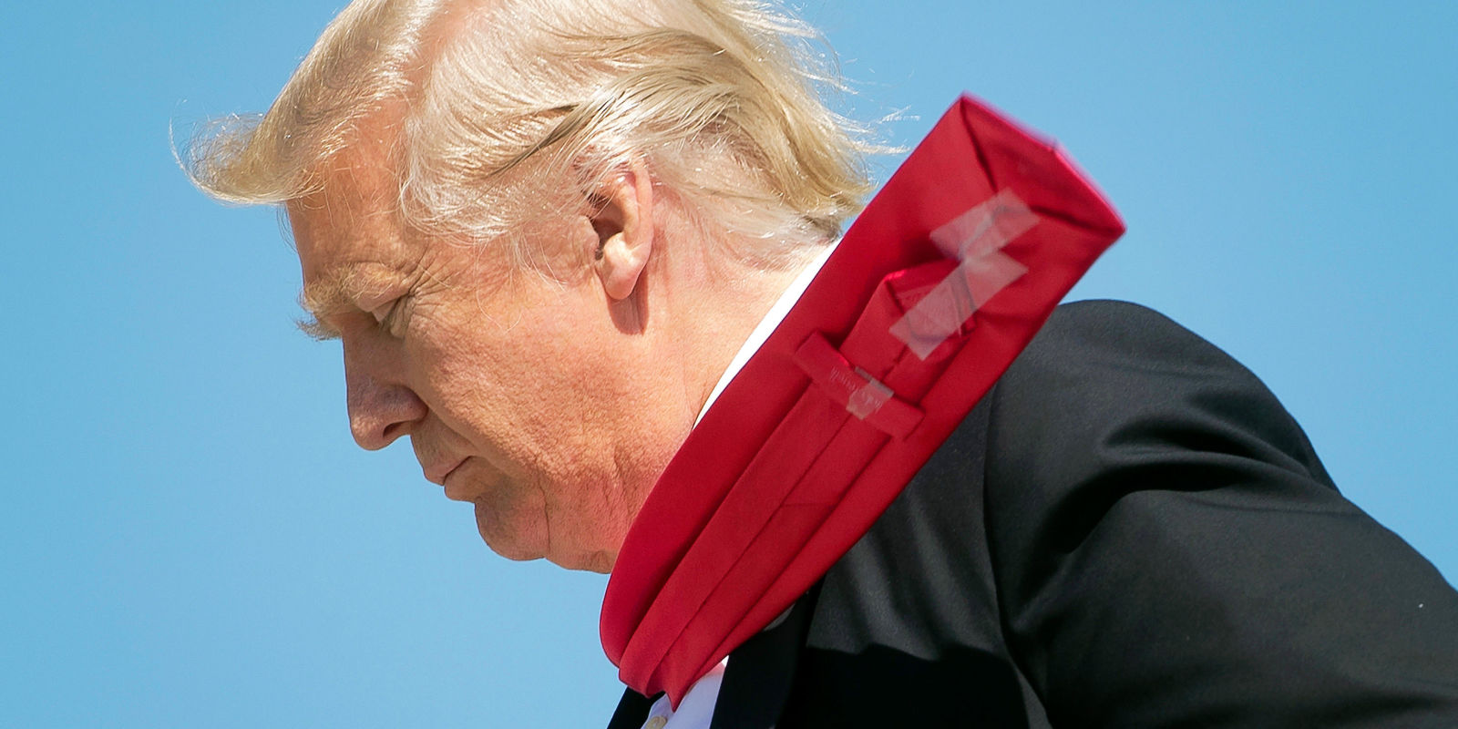 landscape-1488912580-trump-tie-part-3.jpg