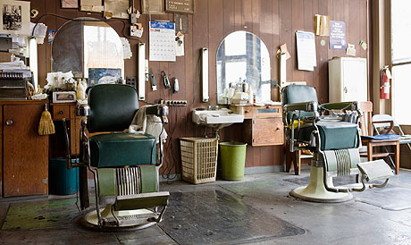 Barbershop vs Salon - Mens Guide to Getting a Haircut