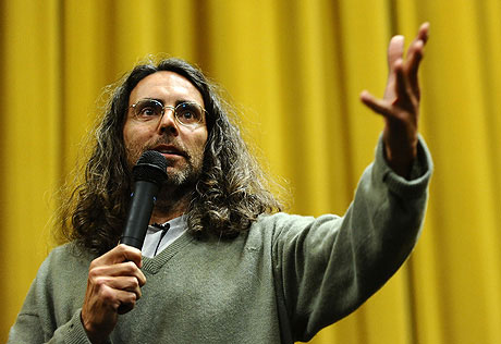 Tom Shadyac I Am - Director Tom Shadyac Interview on I Am Movie